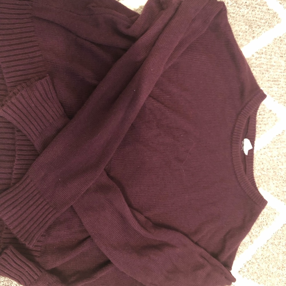 Garage burgundy sweater 💓